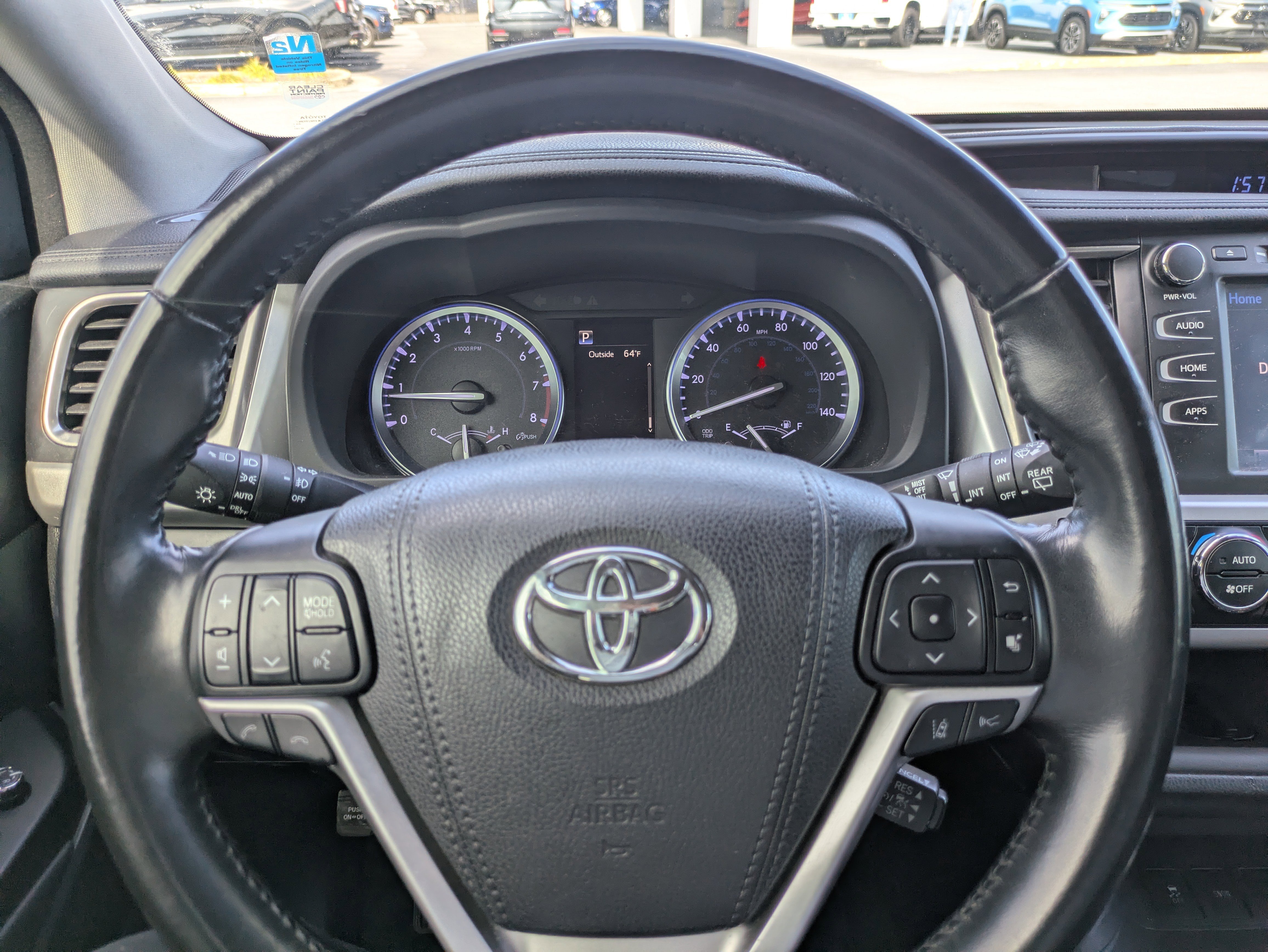 Used 2018 Toyota Highlander SE image 21