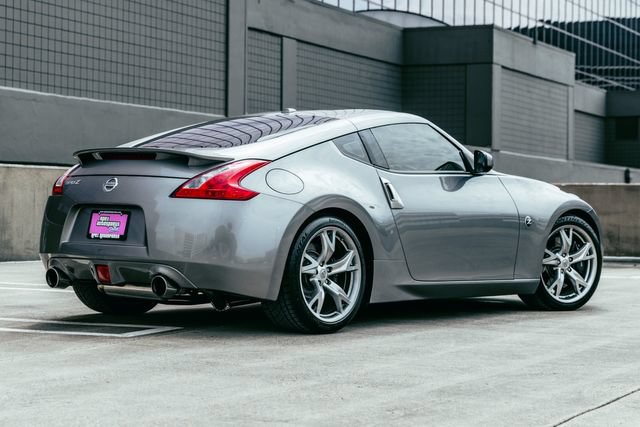 Used 2009 Nissan 370Z Touring RWD image 49