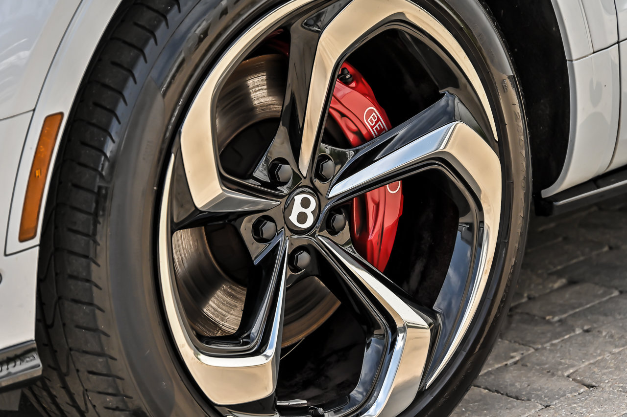 Used 2022 Bentley Bentayga AWD/4WD image 8