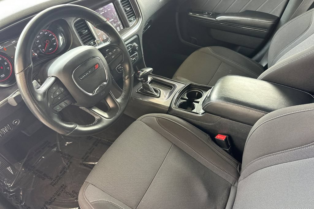 Used 2017 Dodge Charger R/T w/ Blacktop Package RWD image 10