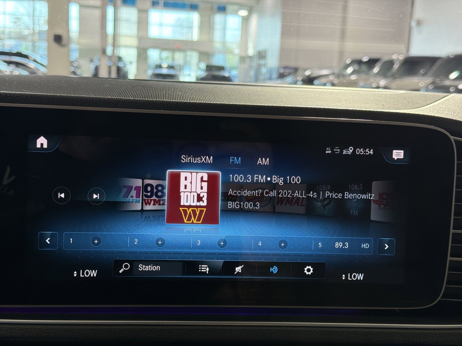 Used 2021 Mercedes-Benz GLE 350 4MATIC w/ Premium Package image 35