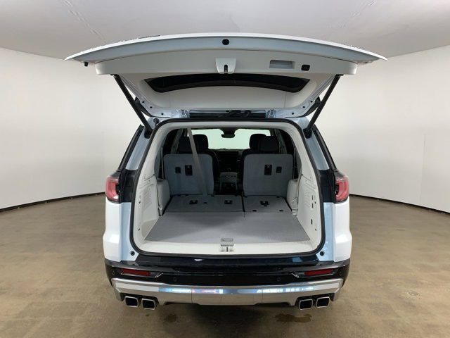 Used 2024 GMC Acadia Denali w/ Super Cruise Package image 12