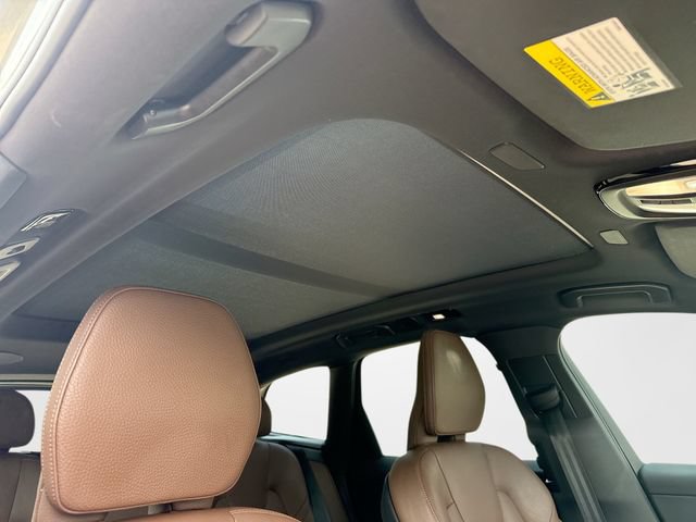Certified 2024 Volvo XC60 T8 Plus w/ Protection Package Premier AWD/4WD image 19