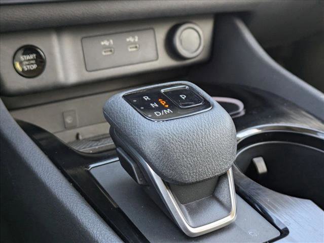 Used 2025 Nissan Rogue SL image 15