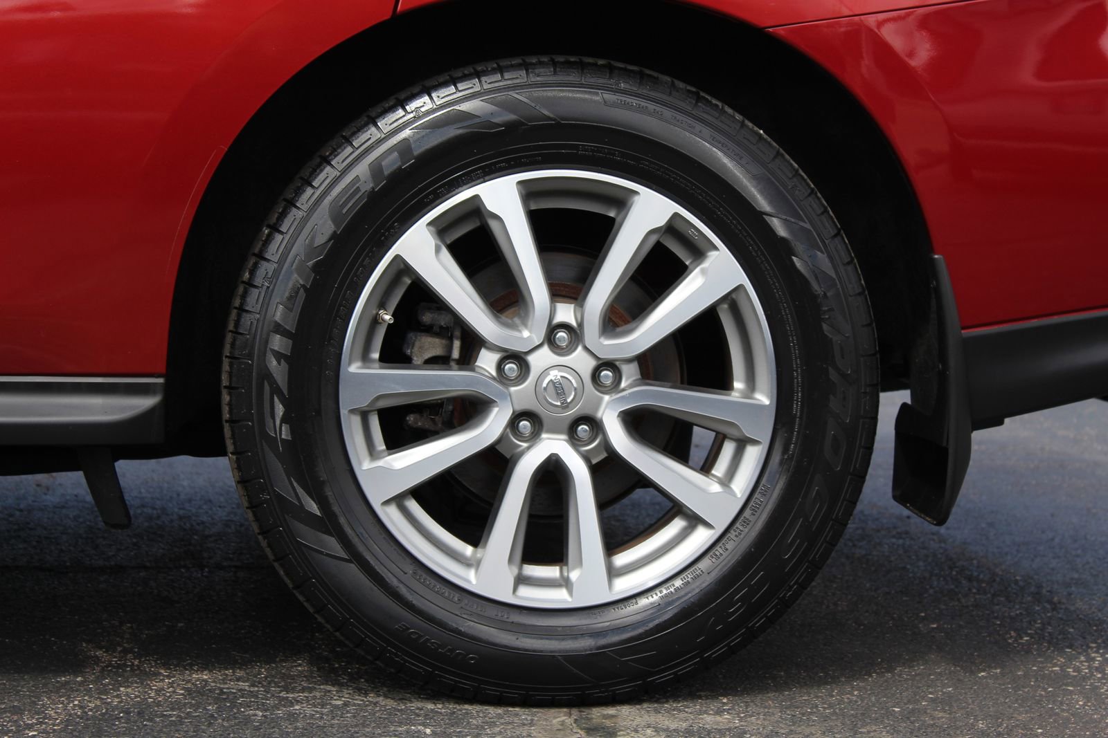 Used 2016 Nissan Pathfinder SV image 27