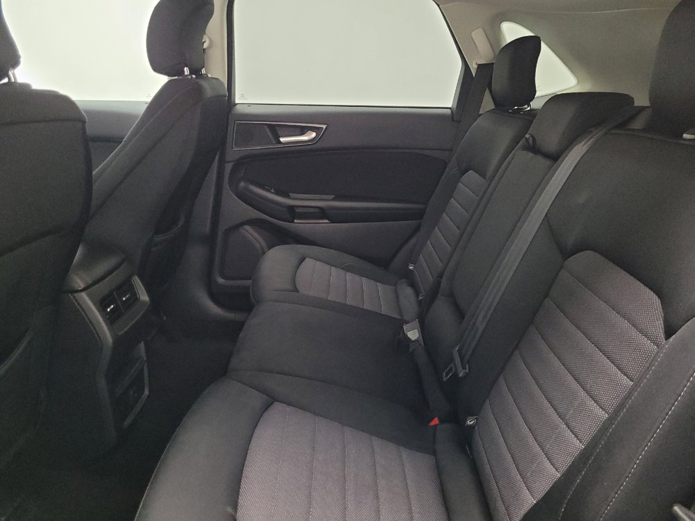 Used 2017 Ford Edge SE AWD/4WD image 18