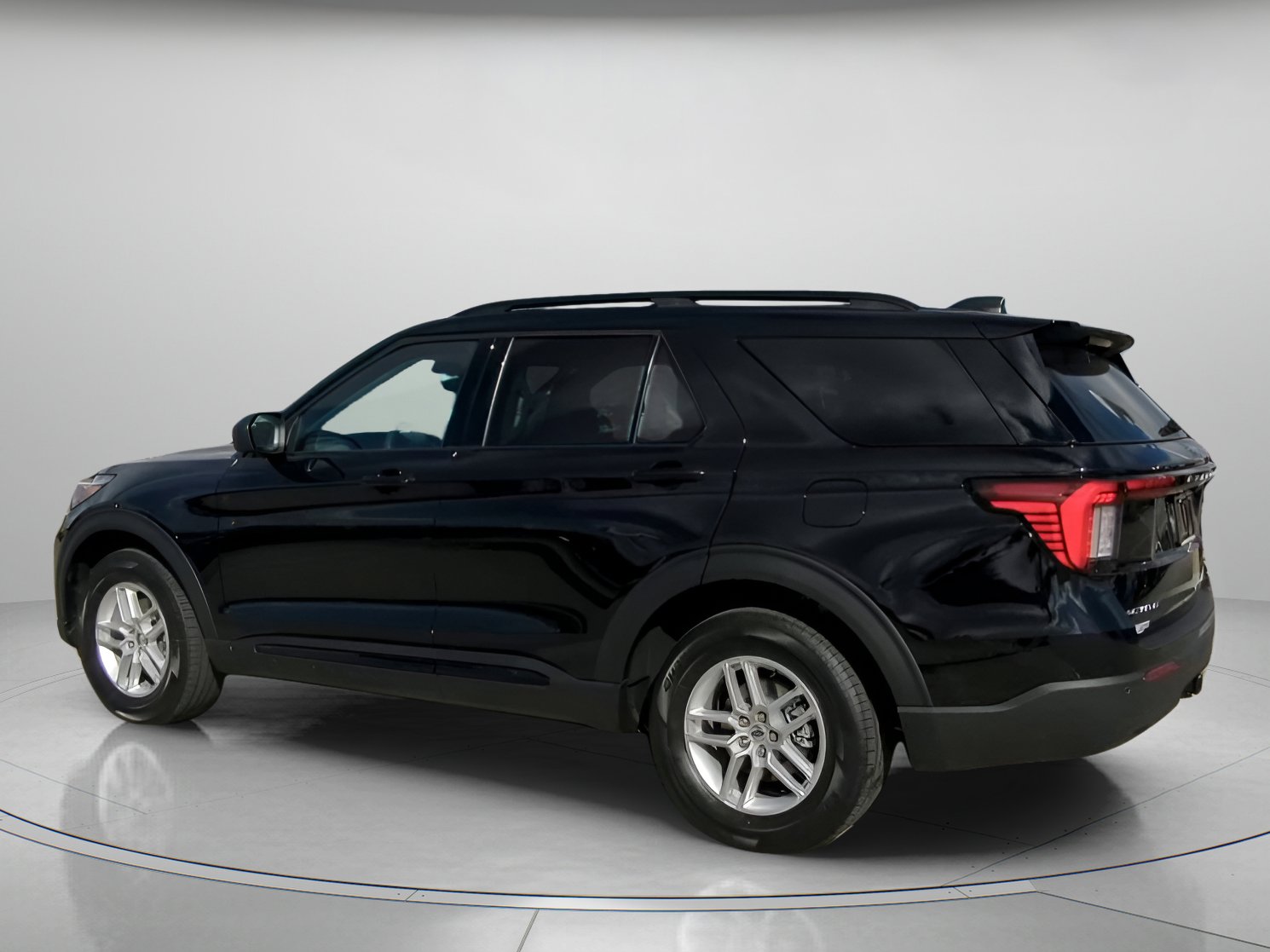 New 2026 Ford Explorer Active image 18