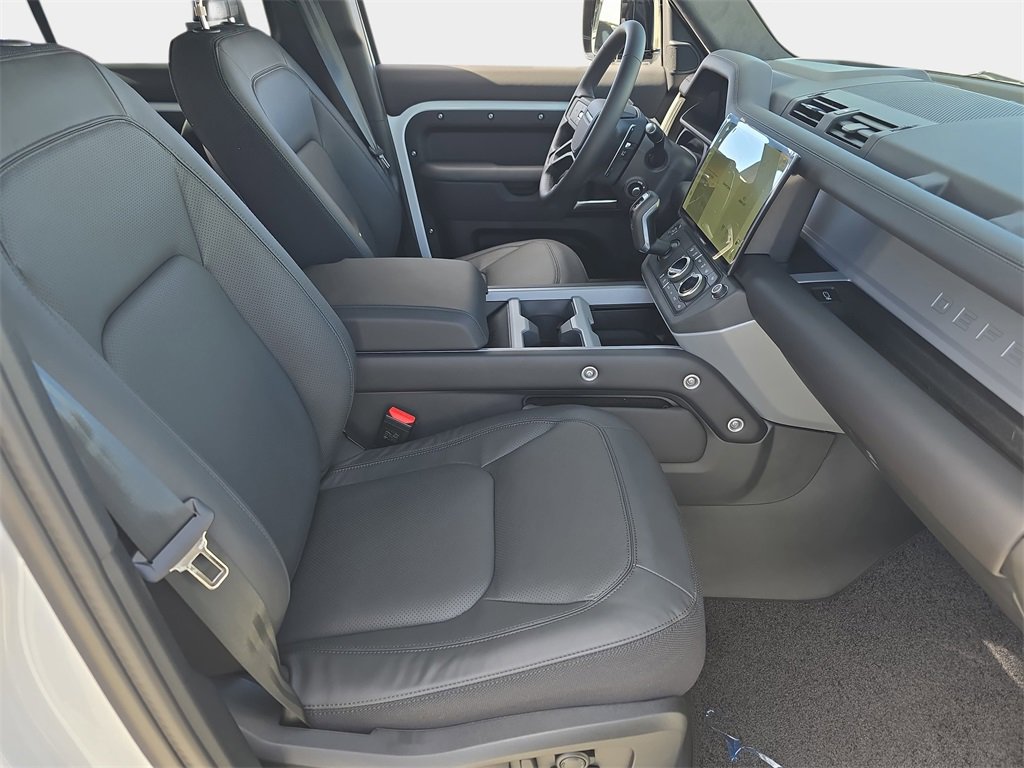 New 2026 Land Rover Defender 110 V8 image 10