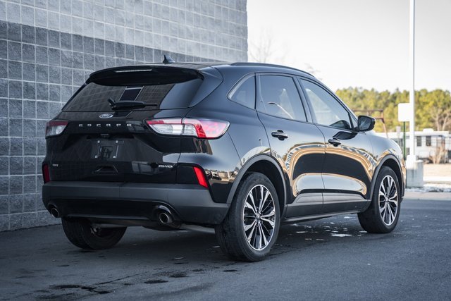 Used 2022 Ford Escape SE w/ SE Sport Appearance Package image 6