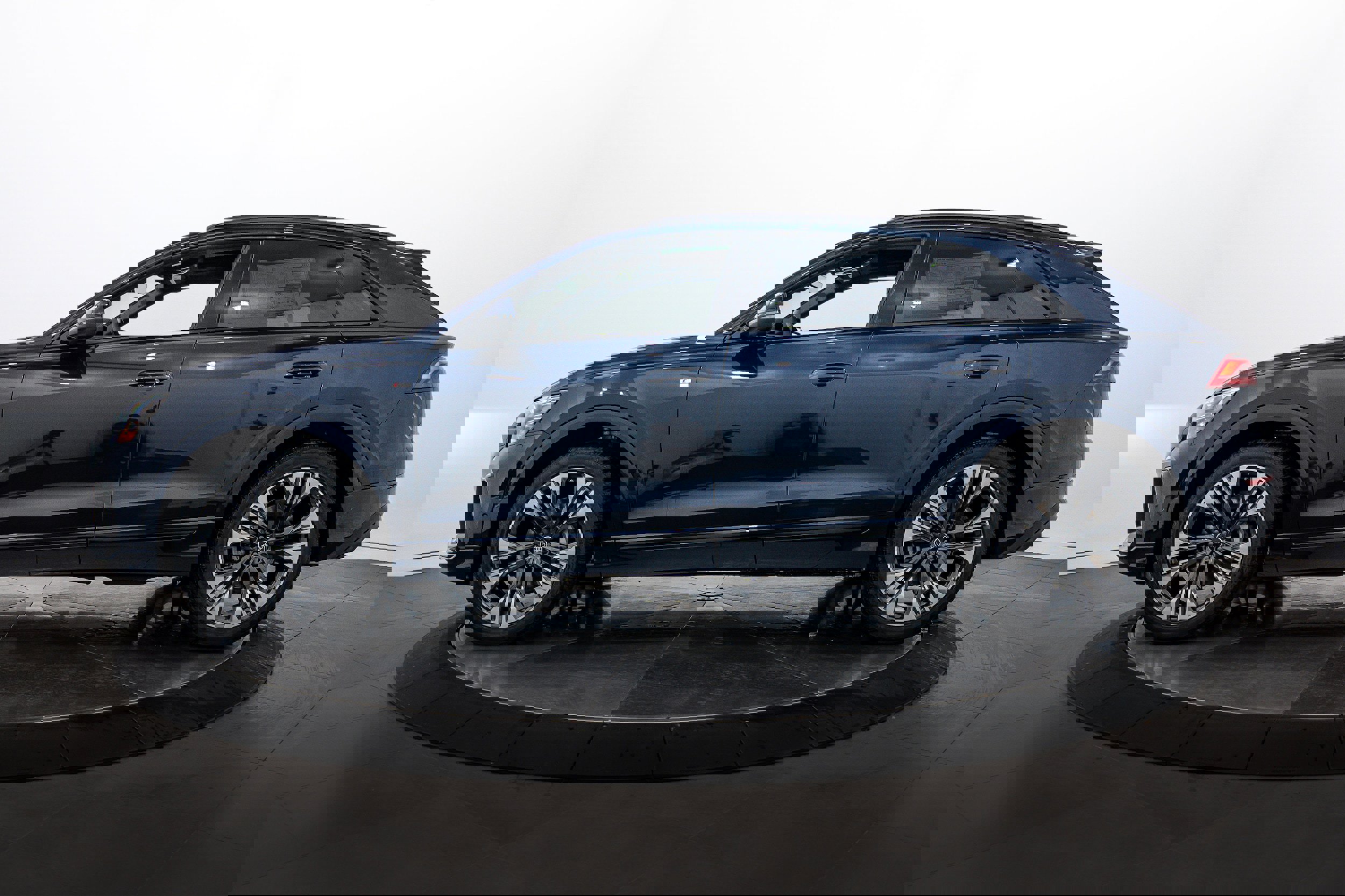 New 2026 Audi Q8 Premium Plus image 7