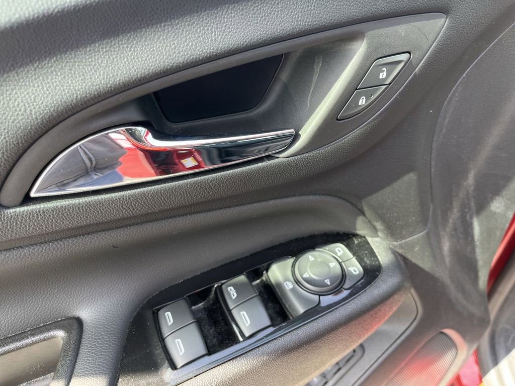 Used 2023 Chevrolet Equinox Premier image 22