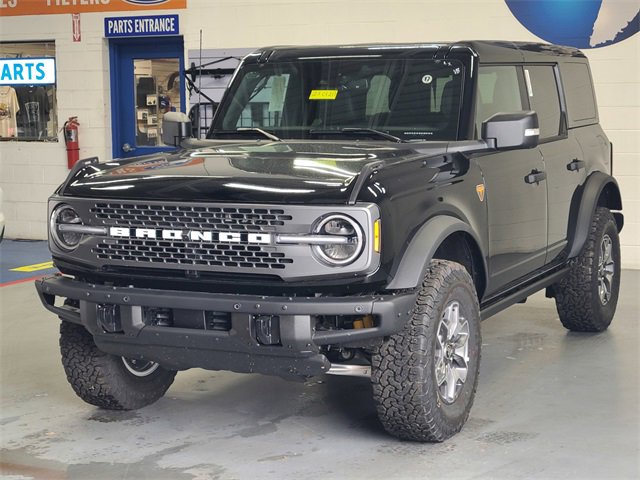 New 2025 Ford Bronco Badlands image 9
