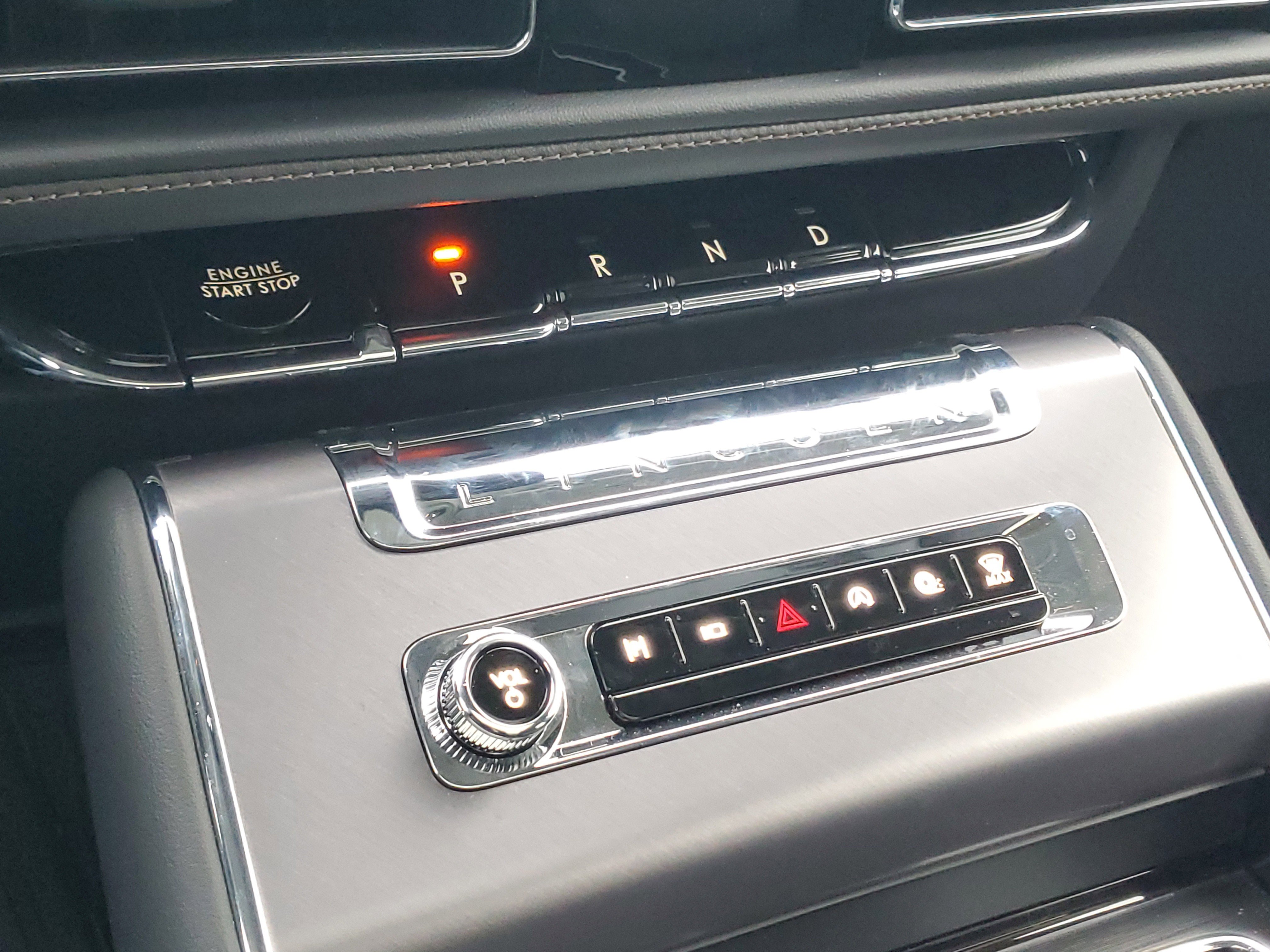 New 2025 Lincoln Aviator AWD w/ Equipment Group 101A image 22