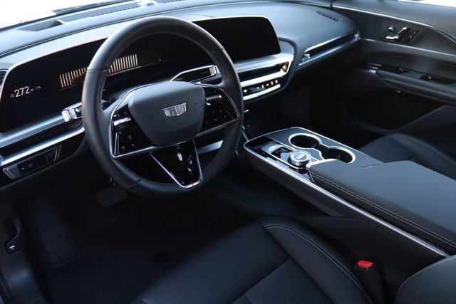 Certified 2025 Cadillac Lyriq Luxury image 7