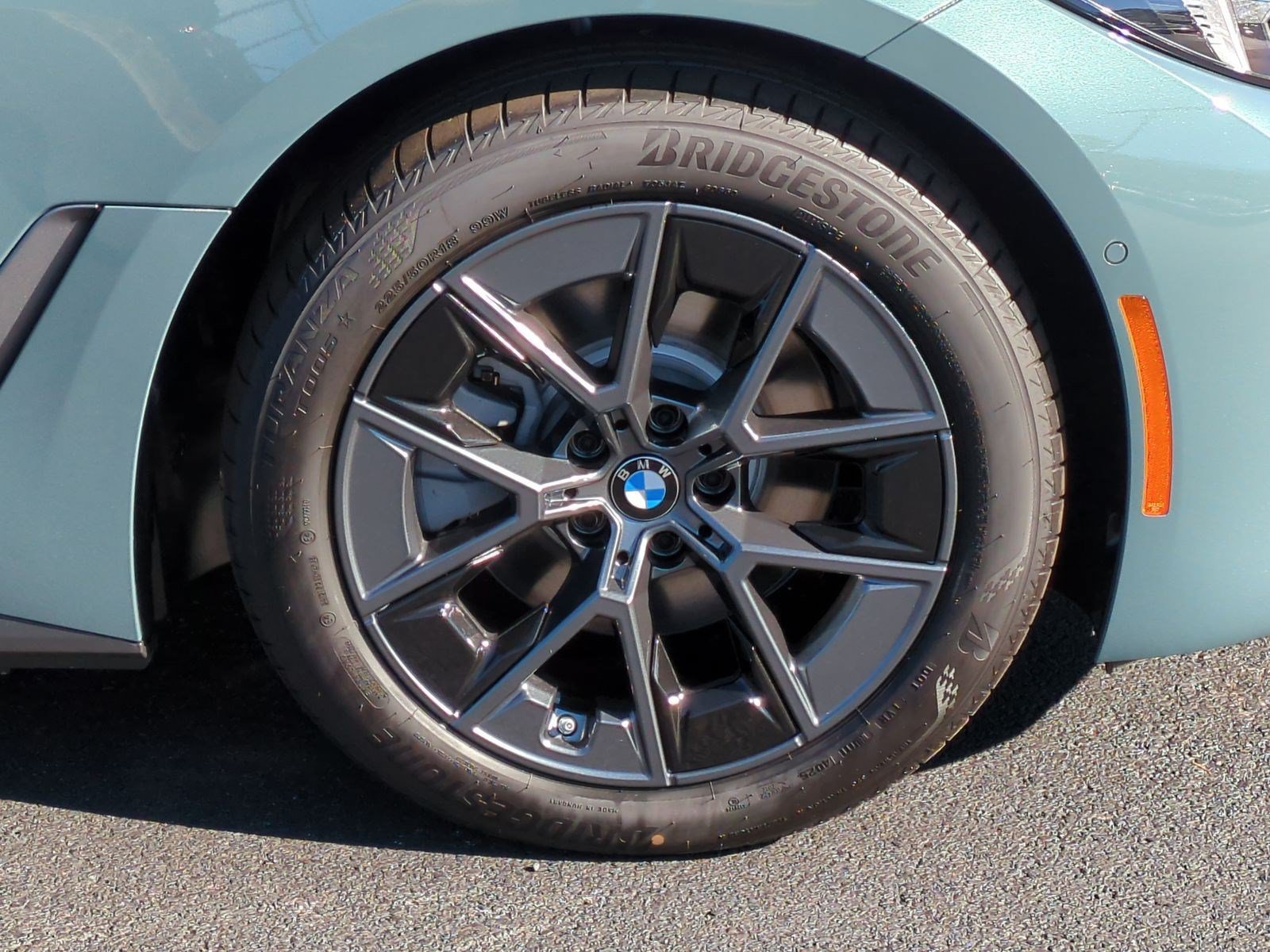 Used 2026 BMW i4 eDrive40 w/ Premium Package RWD image 13