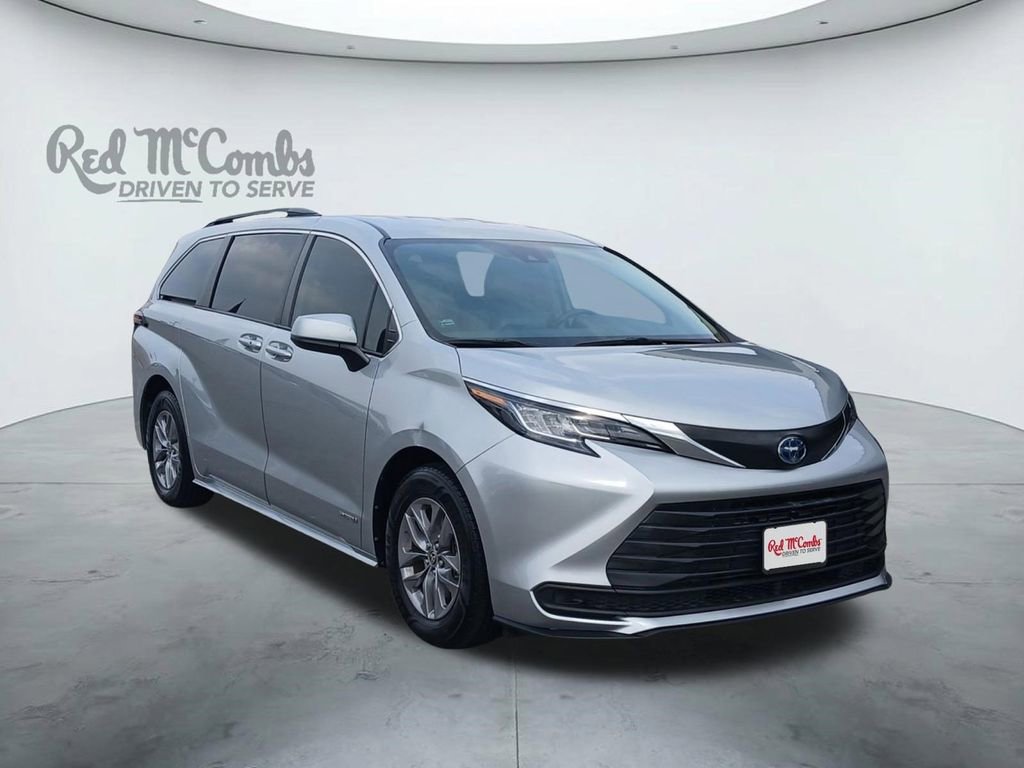 Used 2021 Toyota Sienna LE FWD image 7