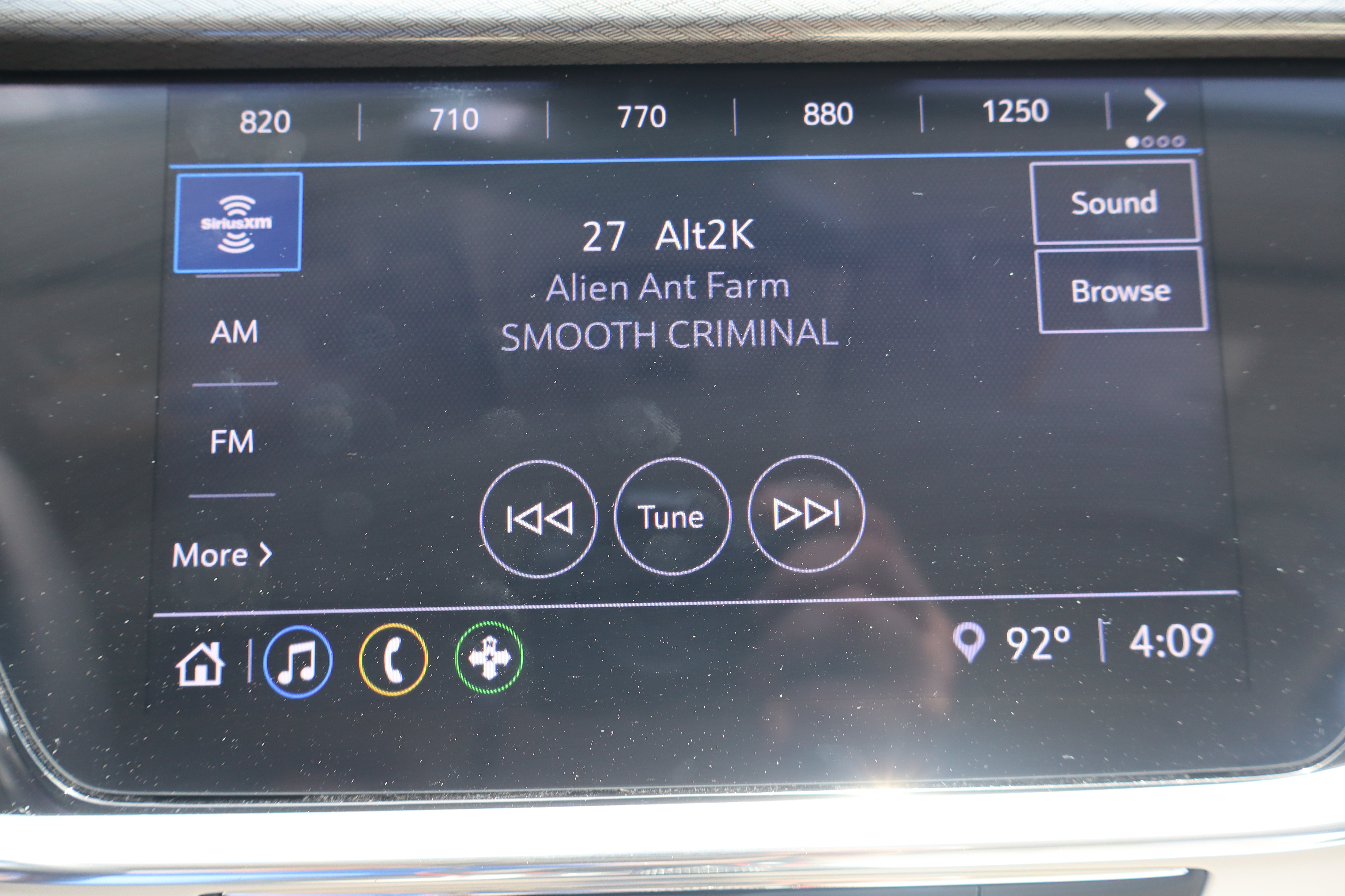Used 2023 Buick Encore GX Preferred w/ Cold Weather Comfort Package FWD image 18
