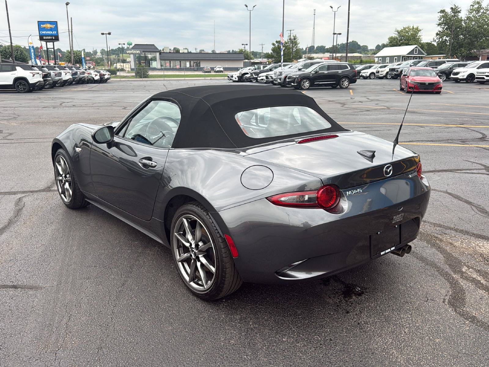 Used 2023 MAZDA MX-5 Miata Grand Touring RWD image 3