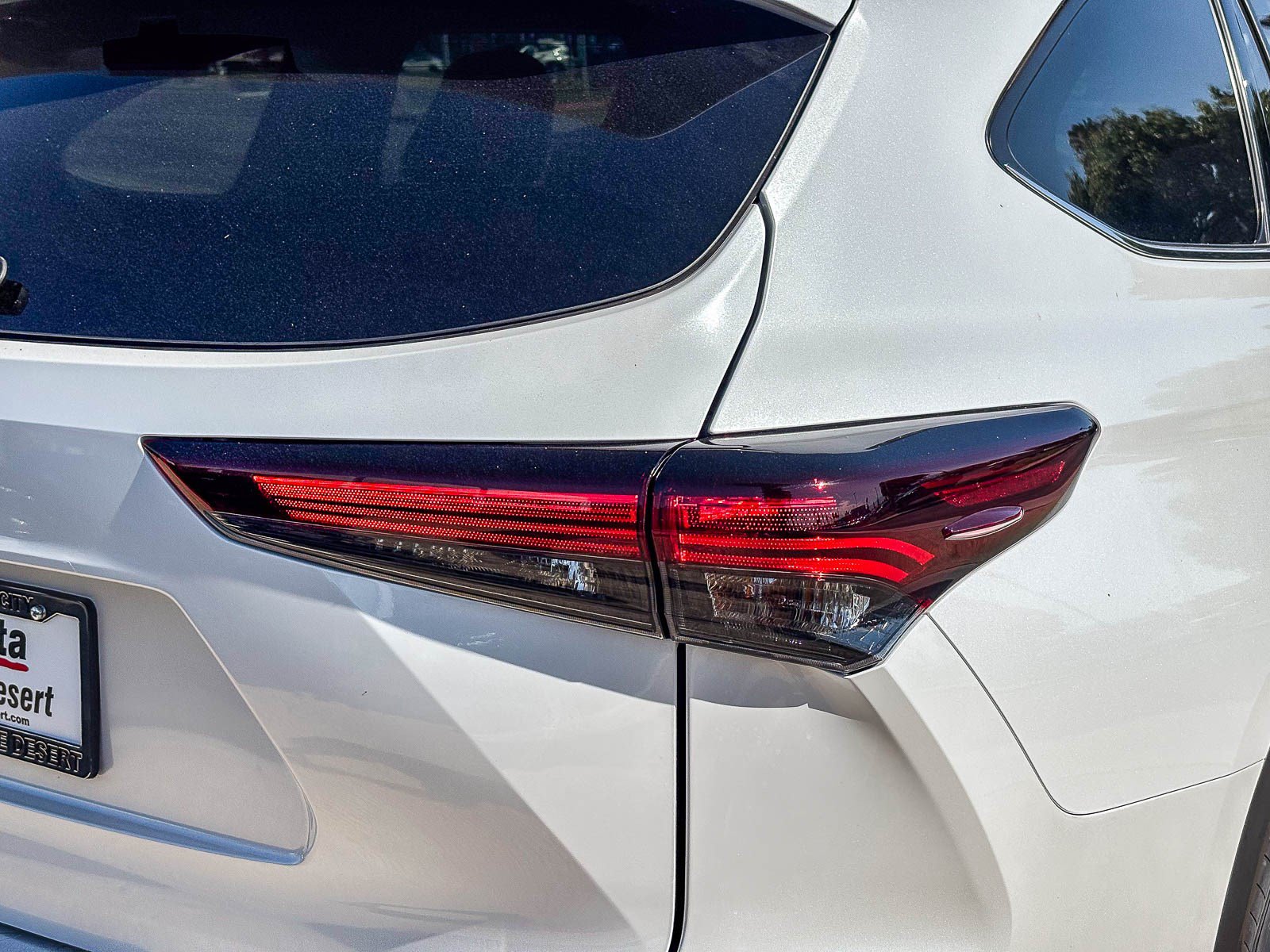 New 2026 Toyota Highlander Limited AWD/4WD image 8
