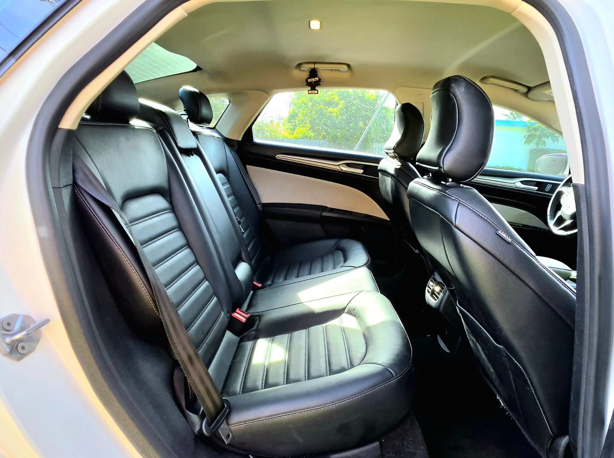Used 2019 Ford Fusion SE w/ Equipment Group 151A FWD image 7