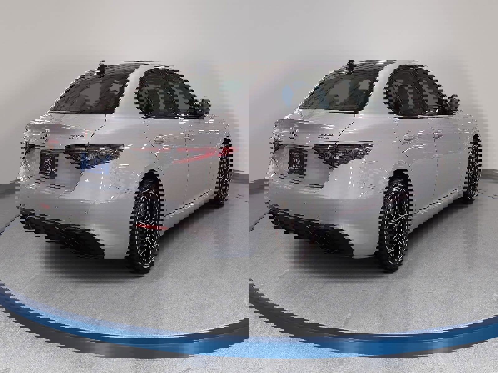 New 2025 Alfa Romeo Giulia w/ Veloce Package Rwd image 5