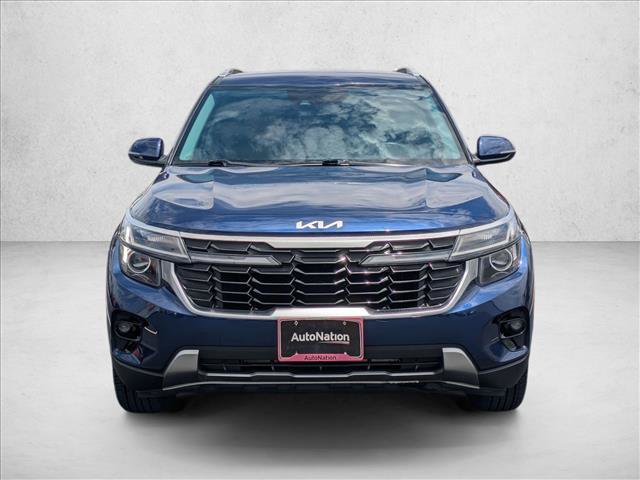 Used 2024 Kia Seltos EX FWD image 2