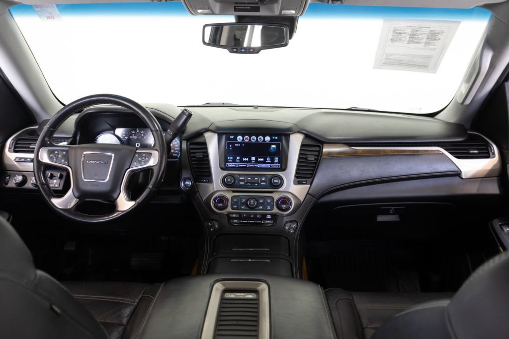 Used 2020 GMC Yukon Denali w/ Denali Ultimate Package AWD/4WD image 29