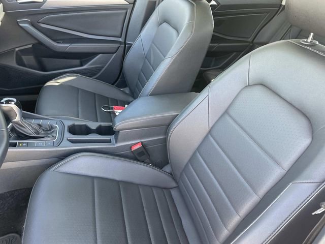 Used 2024 Volkswagen Jetta SE image 21