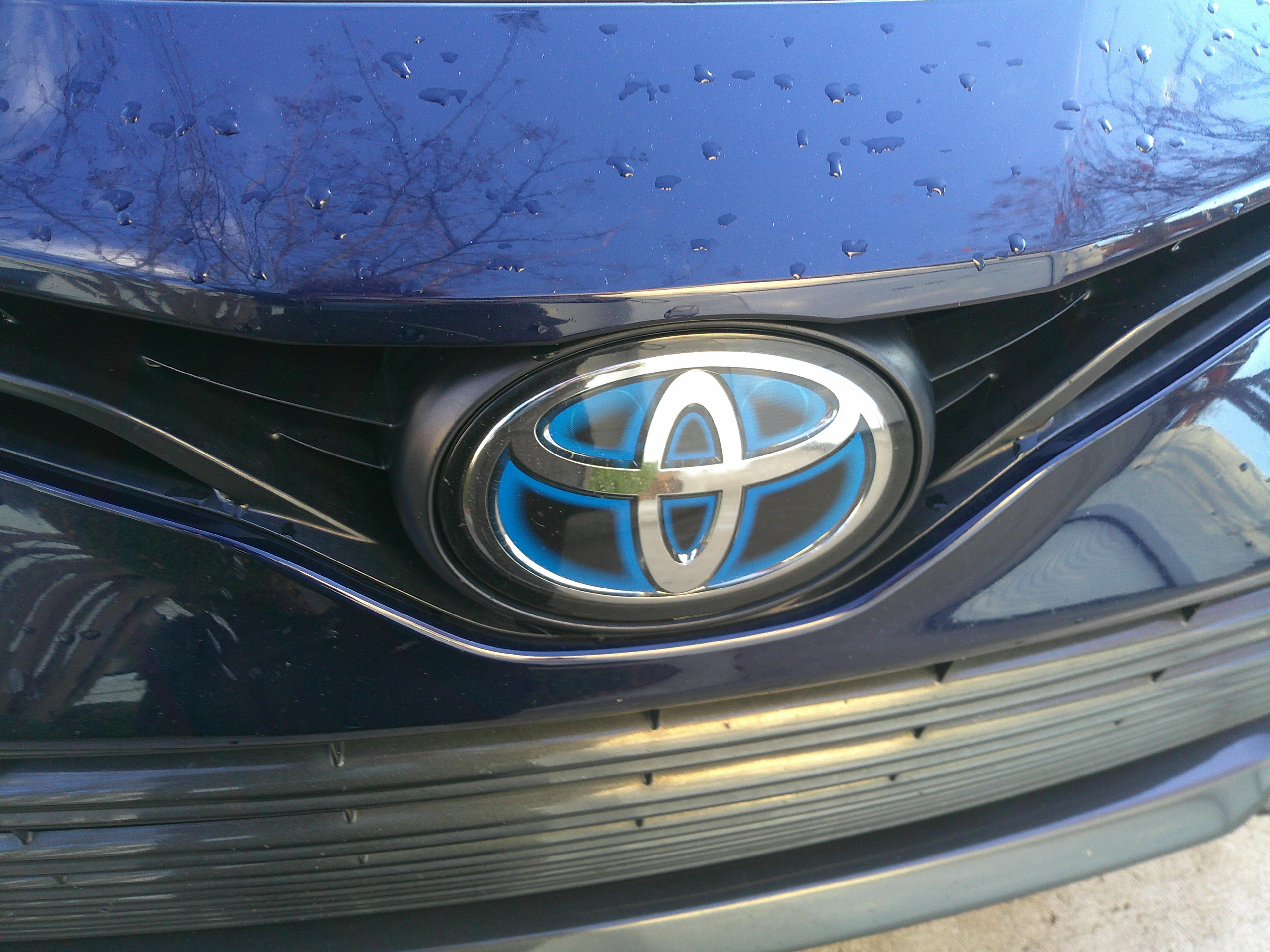 Used 2022 Toyota Camry LE image 3