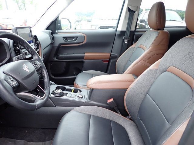 Used 2023 Ford Bronco Sport Outer Banks w/ Tech Package AWD/4WD image 11