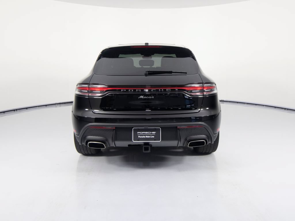 Certified 2026 Porsche Macan AWD/4WD image 9