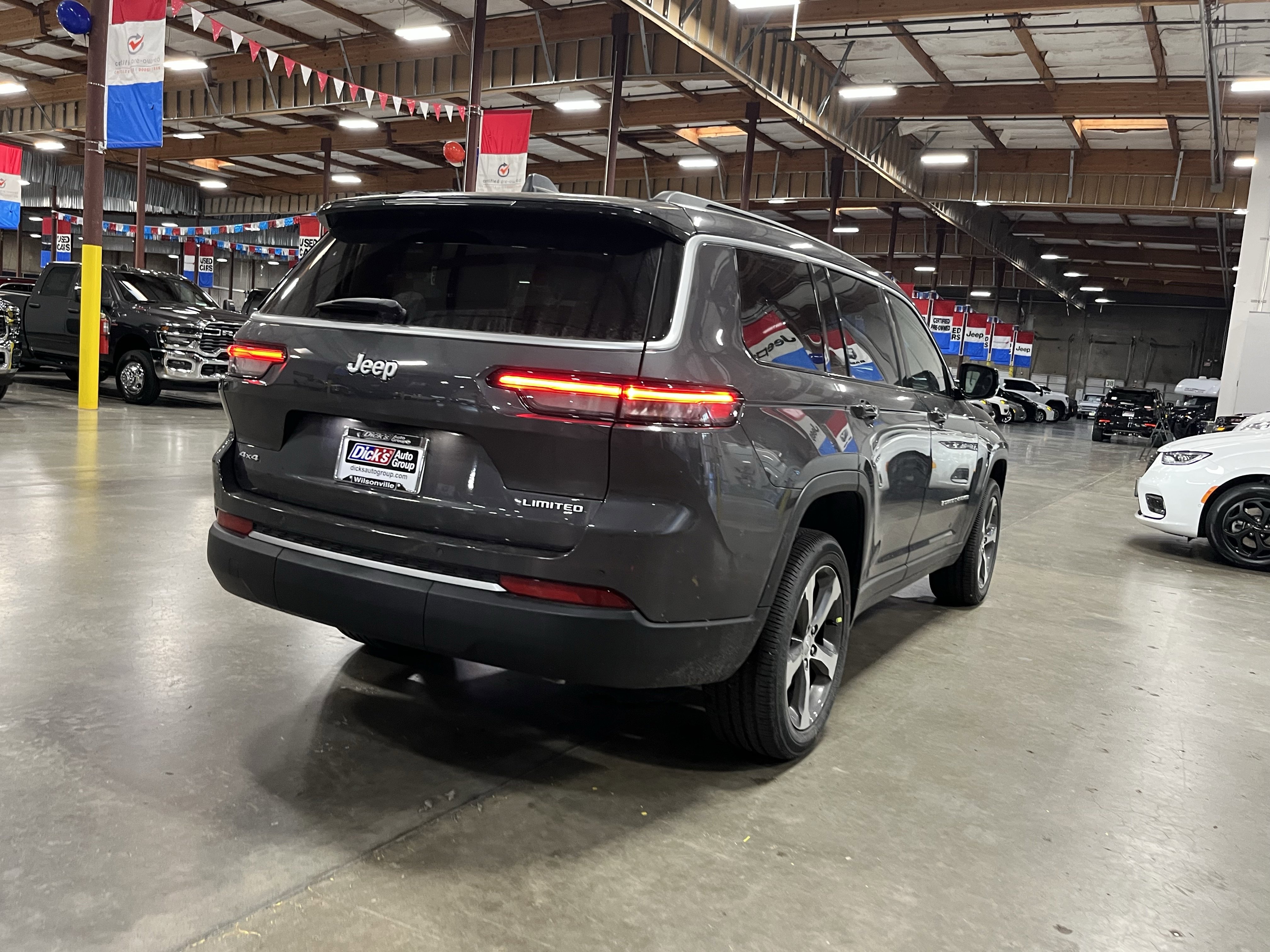 New 2026 Jeep Grand Cherokee L Limited AWD/4WD image 5