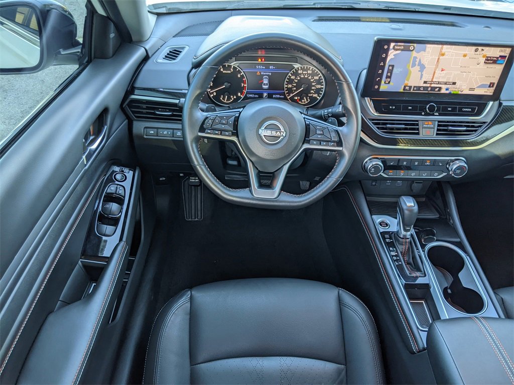 Used 2023 Nissan Altima 2.5 SR w/ SR Premium Package image 12