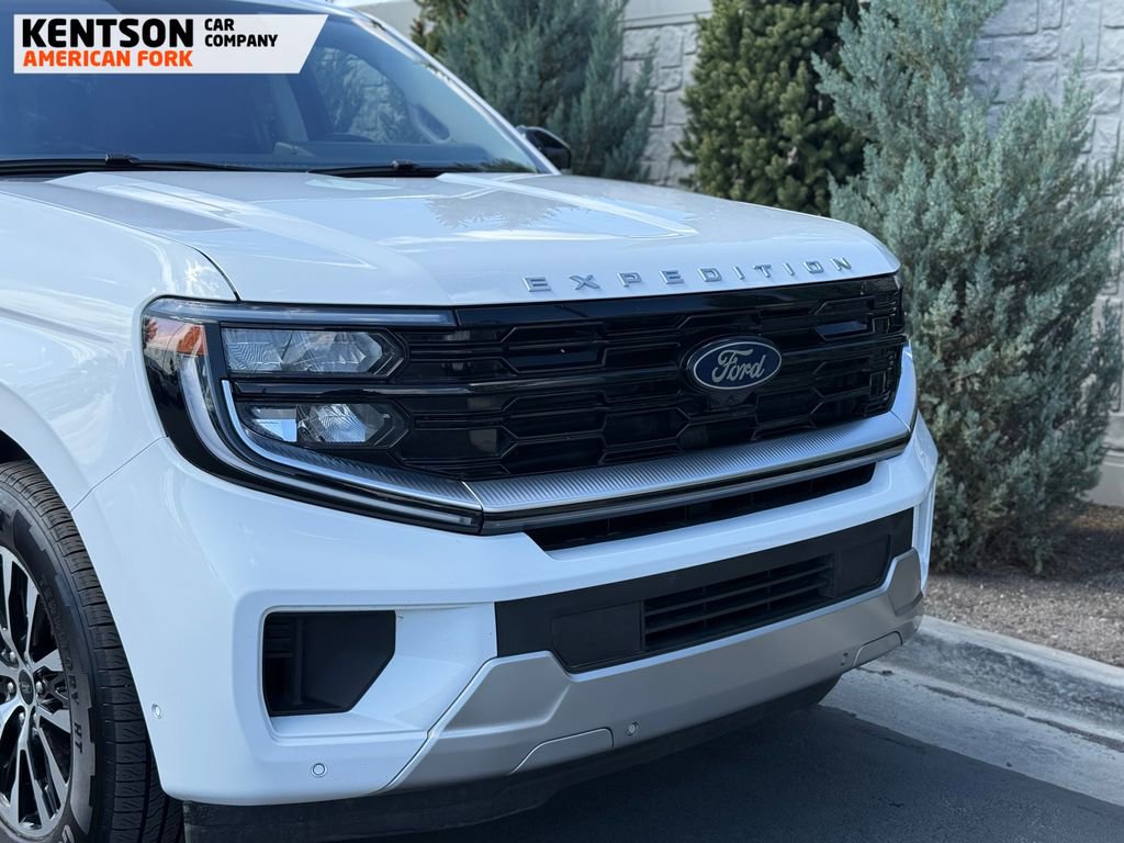 Used 2025 Ford Expedition Max Platinum image 14