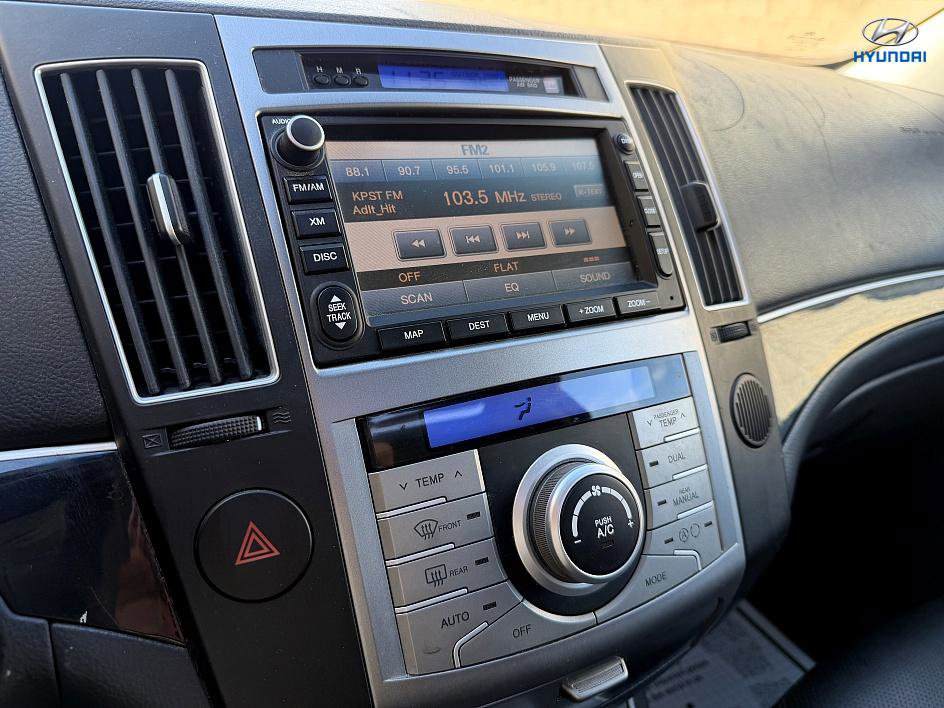 Used 2011 Hyundai Veracruz Limited w/ Navigation Pkg 3 image 23