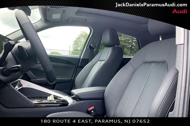 Used 2025 Audi Q5 Premium Plus w/ Premium Plus AWD/4WD image 17