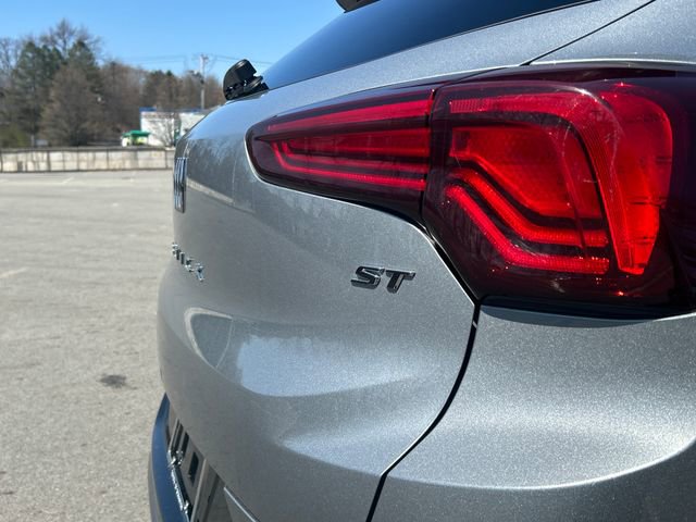 Used 2024 Buick Encore GX Sport Touring w/ Advanced Technology Package image 21