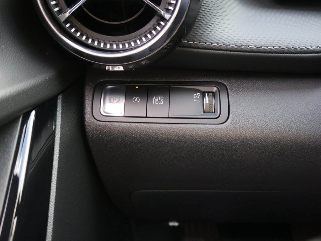 Used 2026 Chevrolet Equinox LT w/ Convenience Package II FWD image 30