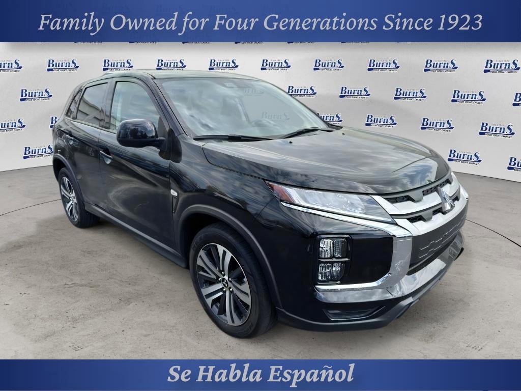 Used 2025 Mitsubishi Outlander Sport ES AWD/4WD image 1
