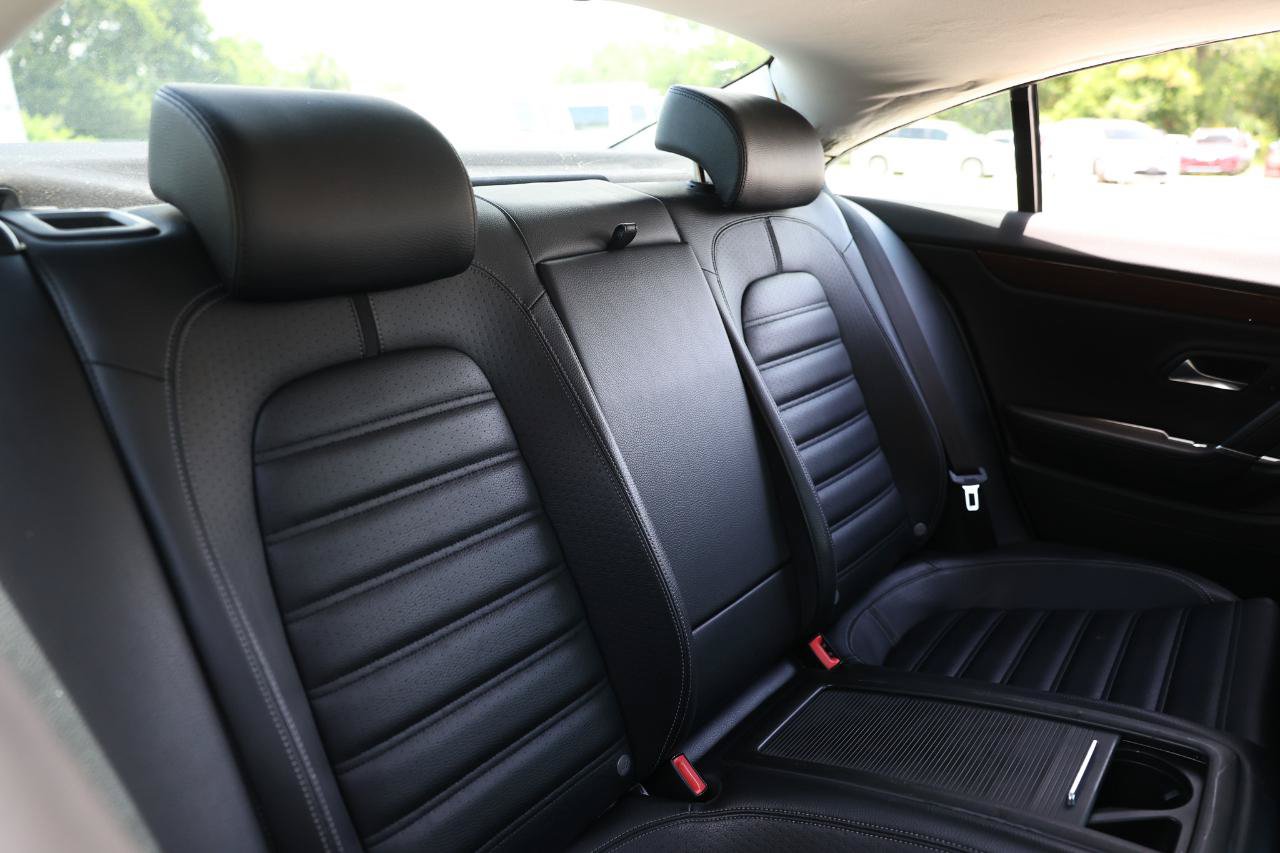 Used 2012 Volkswagen CC Lux FWD image 14