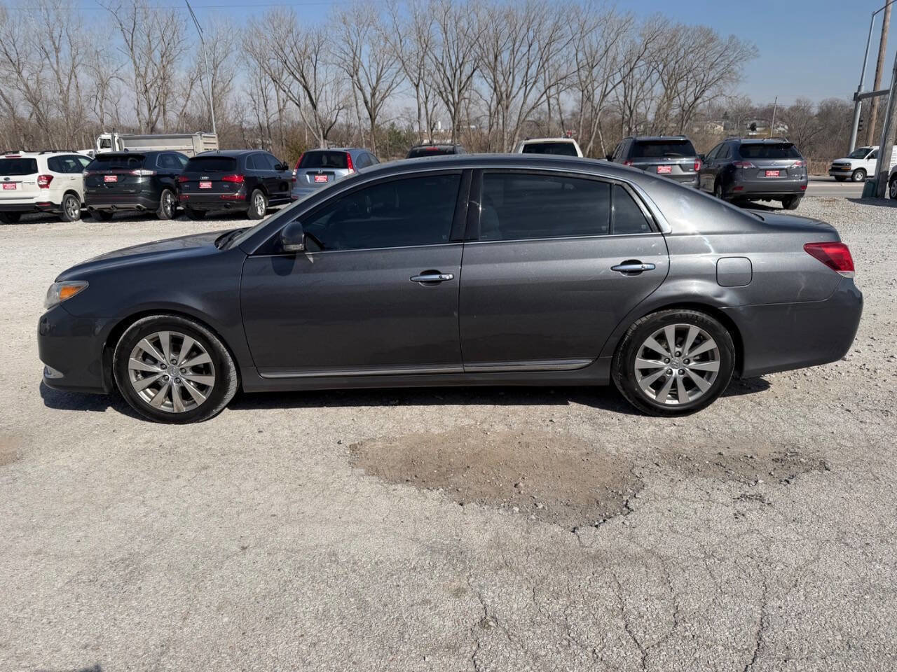 Used 2011 Toyota Avalon Limited FWD image 6