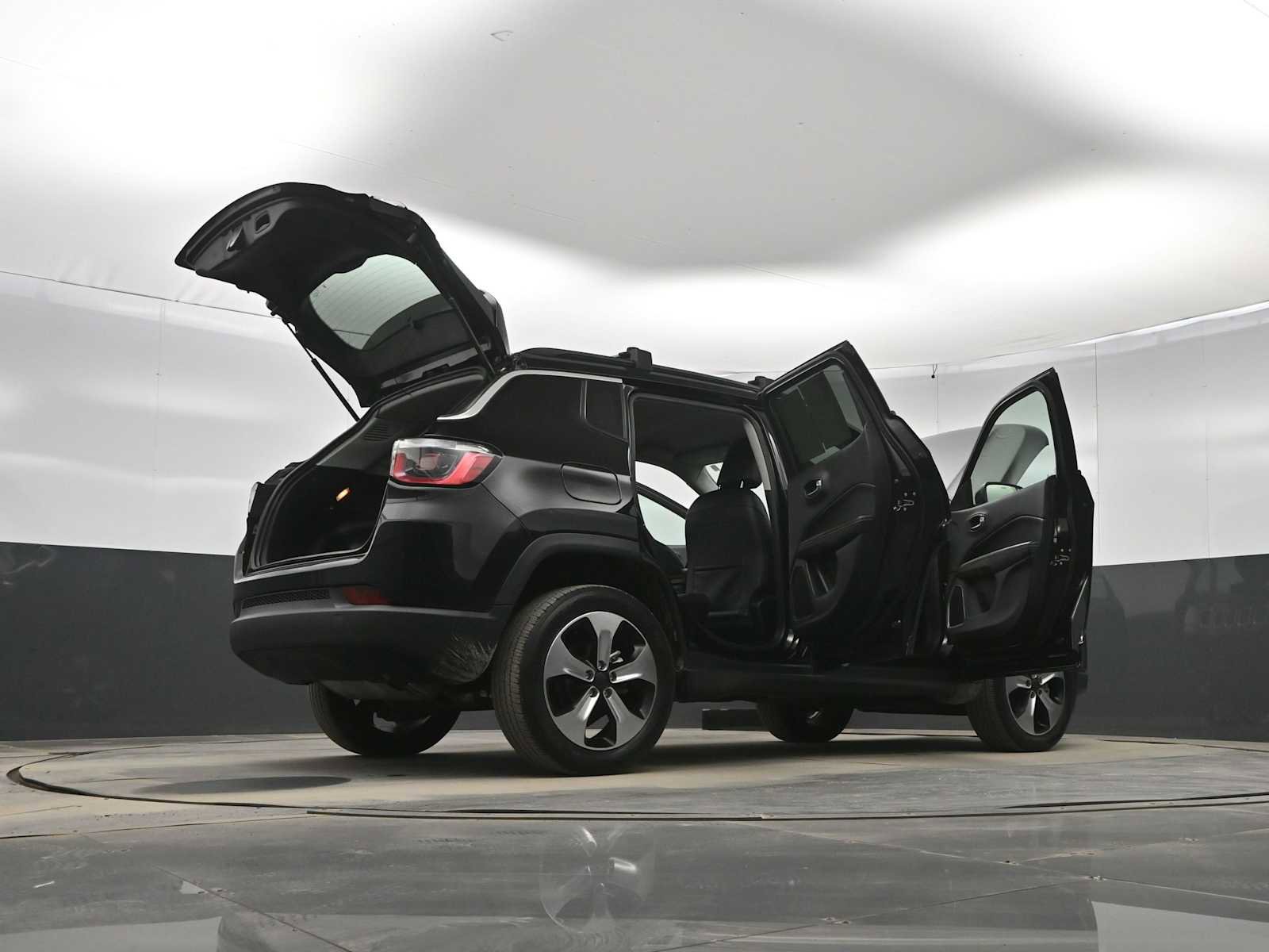 Used 2017 Jeep Compass Latitude w/ Popular Equipment Group image 42