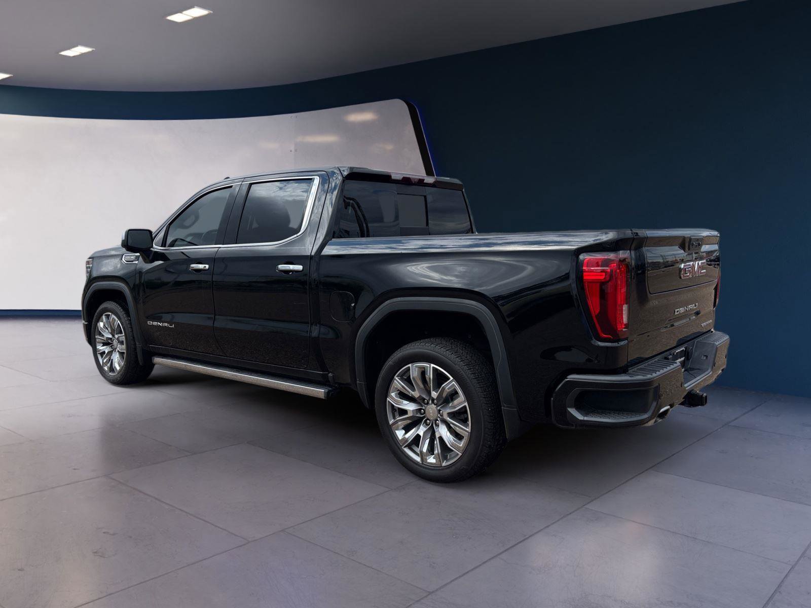 Used 2023 GMC Sierra 1500 Denali w/ Denali Reserve Package image 3