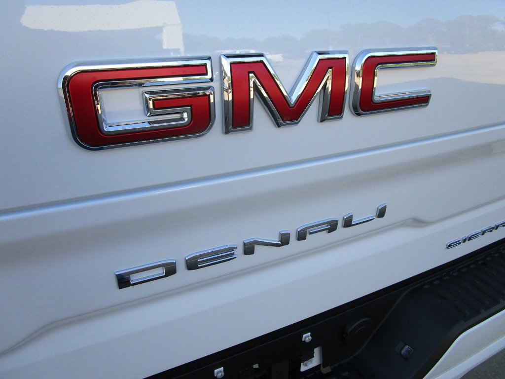 New 2026 GMC Sierra 1500 Denali AWD/4WD image 18