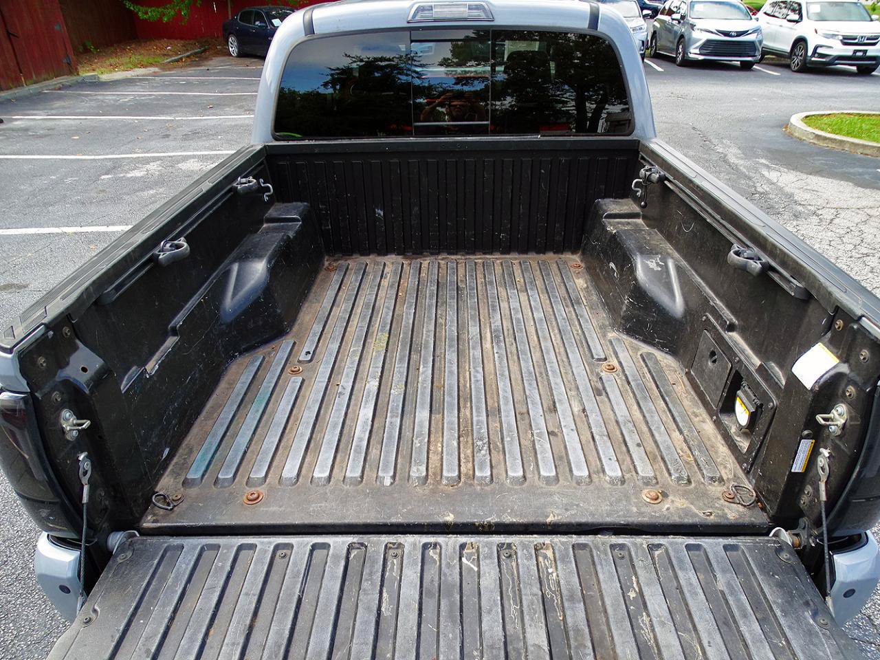 Used 2019 Toyota Tacoma TRD Off-Road AWD/4WD image 14