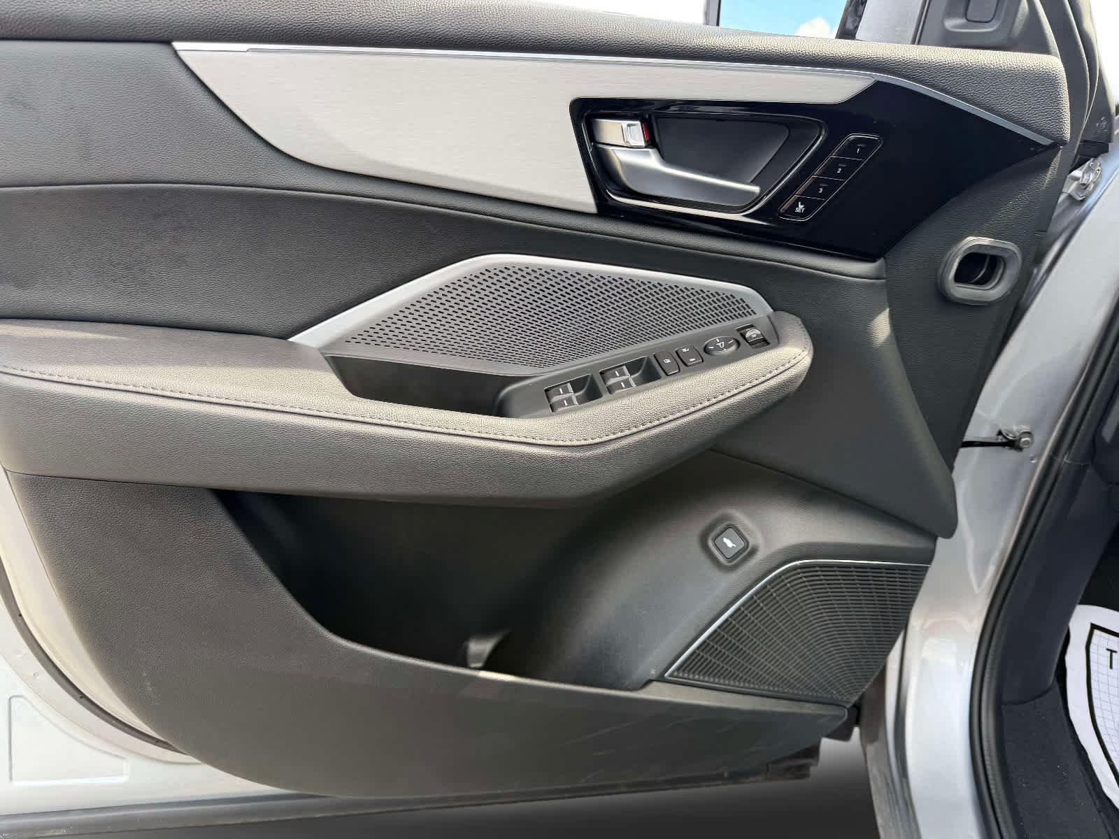 Certified 2026 Acura MDX SH-AWD image 19