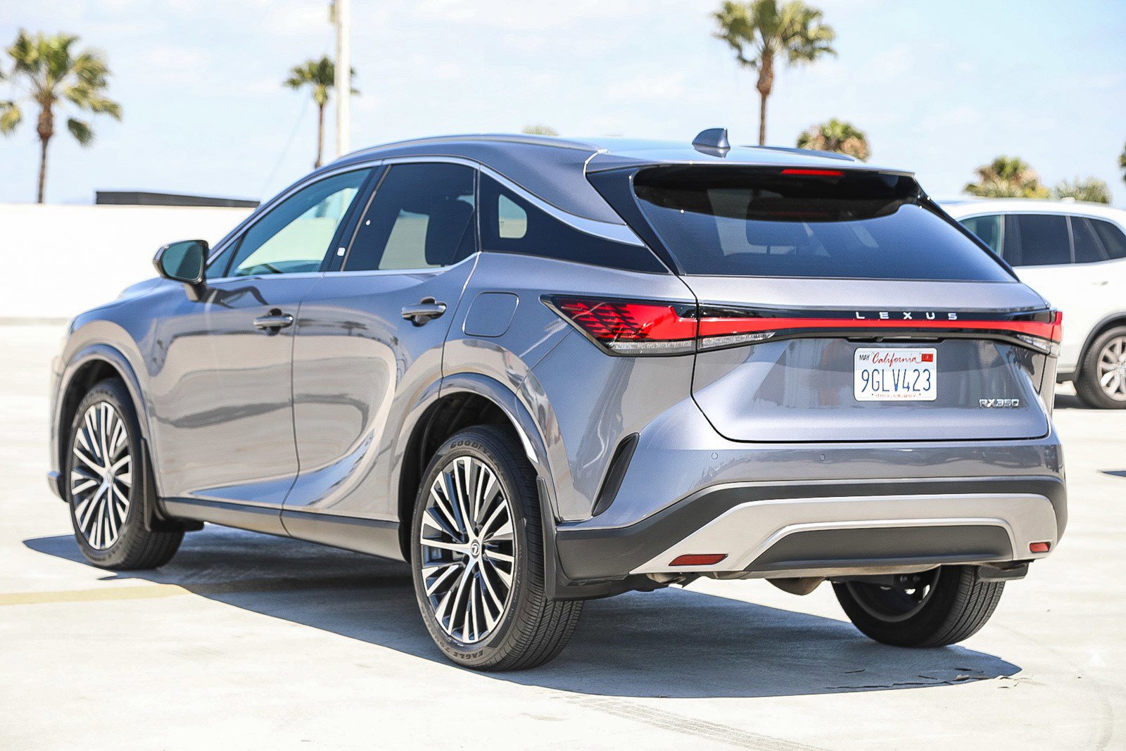 Used 2023 Lexus RX 350 Premium Plus w/ Cold Area Package FWD image 5