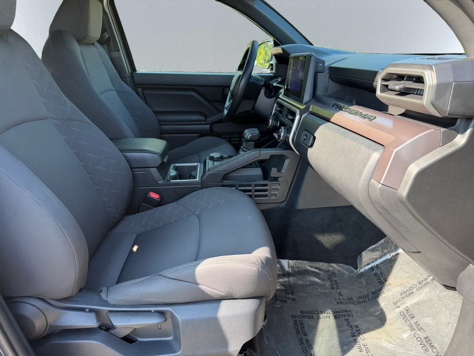 Used 2025 Toyota Tacoma SR5 AWD/4WD image 20