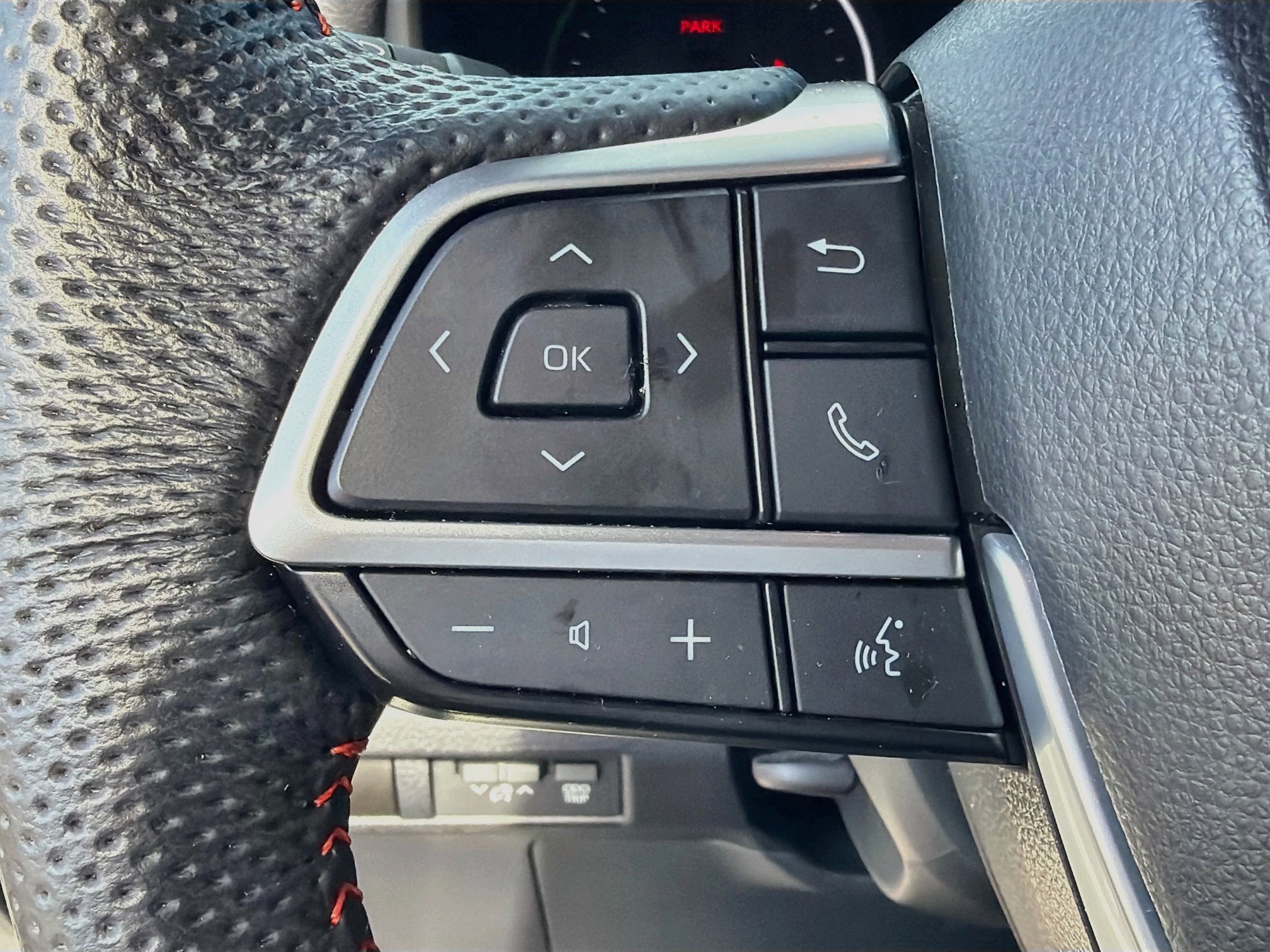 Used 2024 Toyota Sienna XSE w/ XSE Plus Package FWD image 39