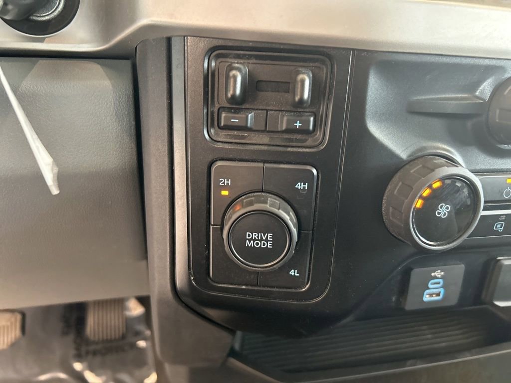 Used 2025 Ford F350 XLT image 47